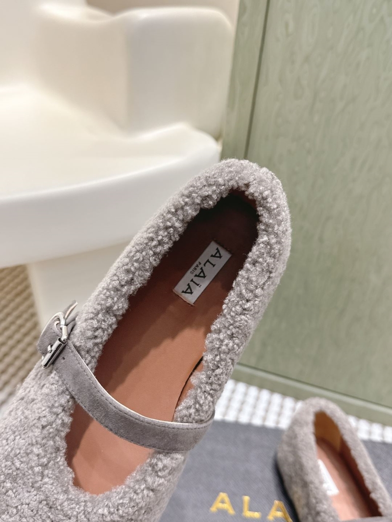 Alaia Flat Shoes